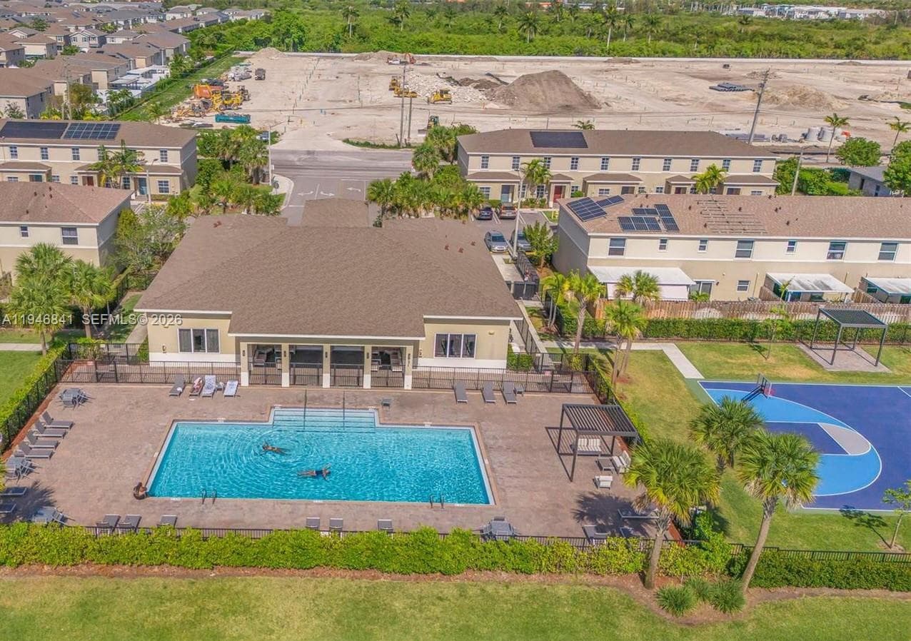 484 NE 4th Ave, Florida City FL 33034 — 19