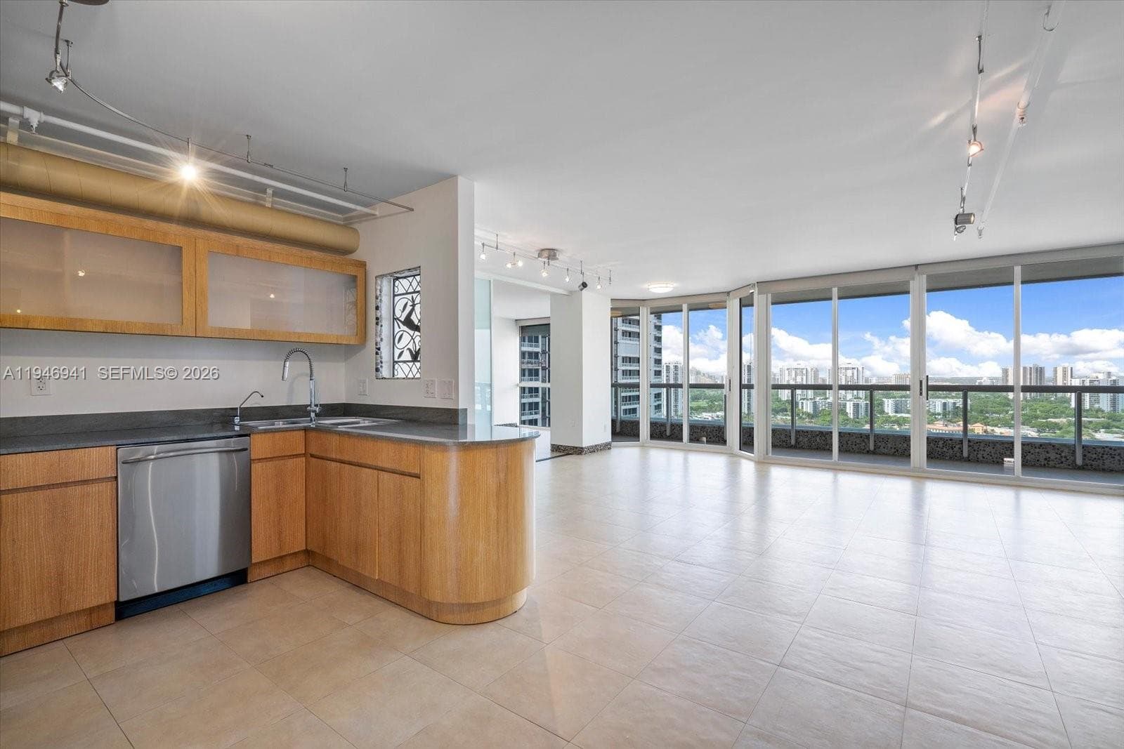 21205 NE 37th Ave # 2204, Aventura FL 33180 — 13