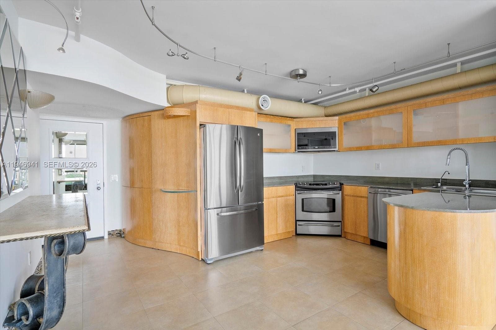 21205 NE 37th Ave # 2204, Aventura FL 33180 — 16