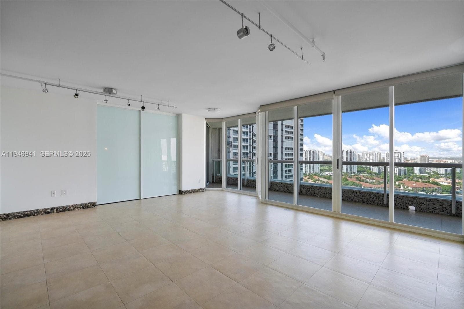 21205 NE 37th Ave # 2204, Aventura FL 33180 — 11