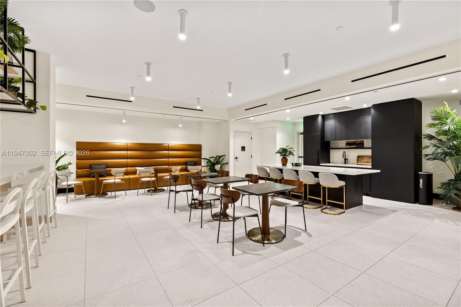 225 N Miami Ave # 1102, Miami FL 33128 — 34