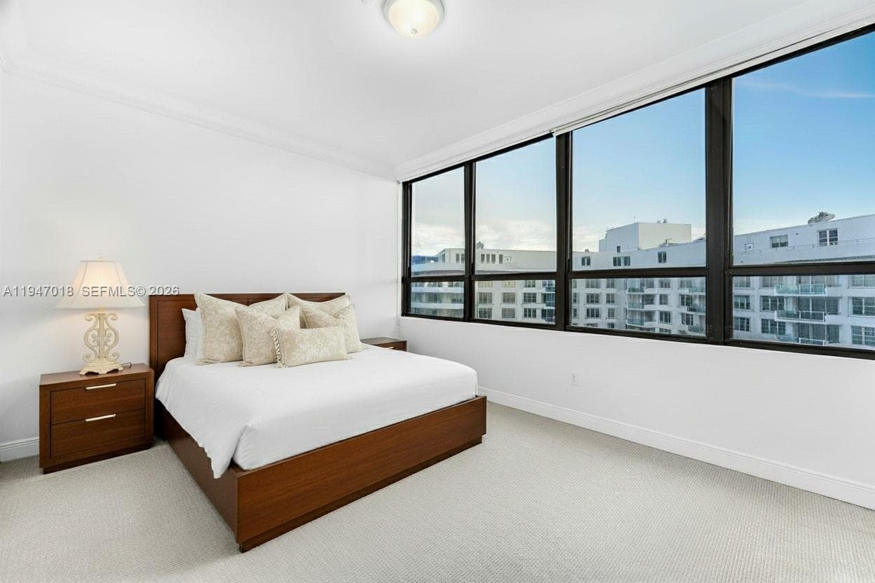 5225 Collins Ave, Miami Beach FL 33140 — 43
