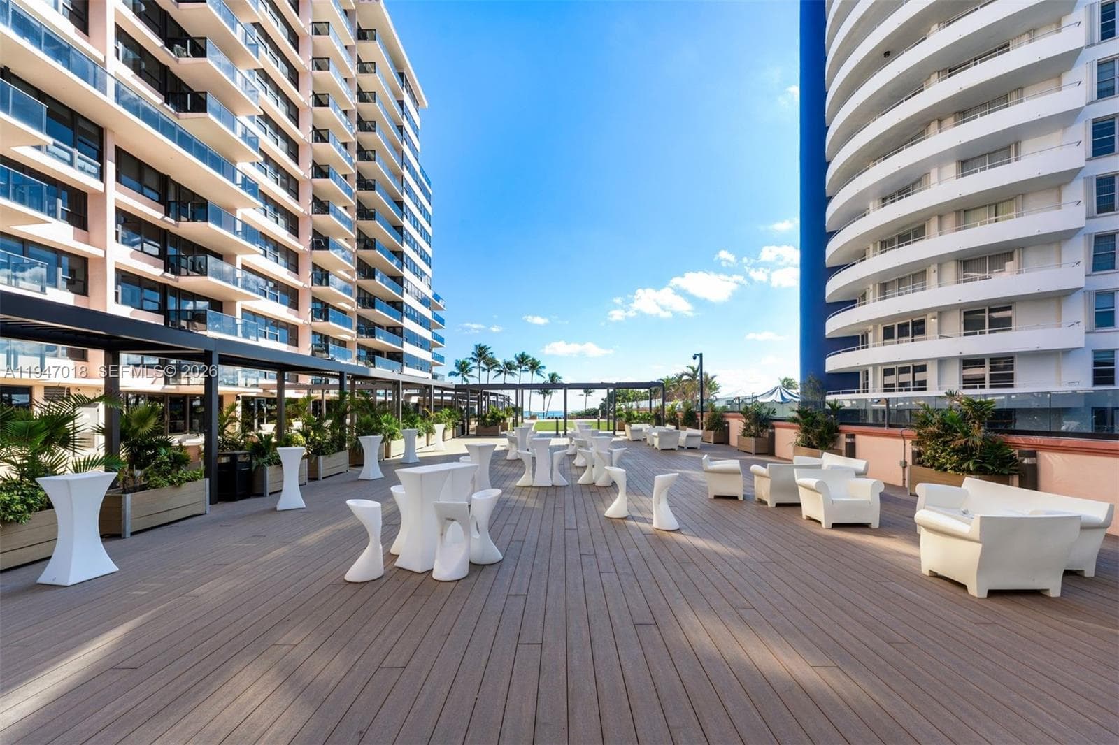 5225 Collins Ave, Miami Beach FL 33140 — 57