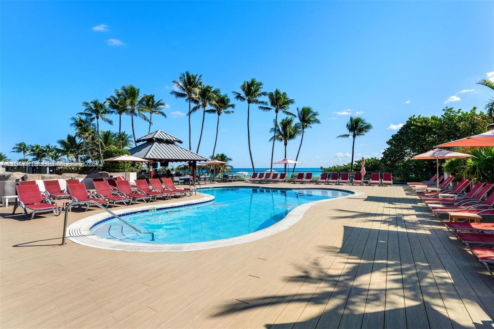 5225 Collins Ave, Miami Beach FL 33140 — 53