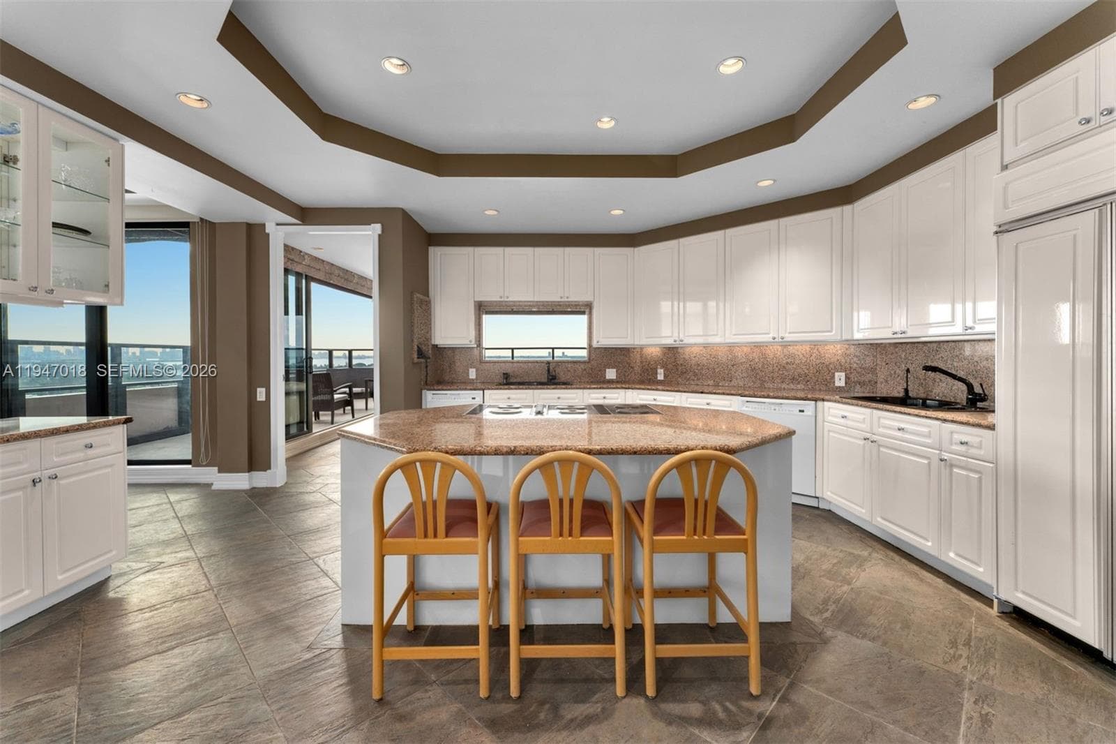 5225 Collins Ave, Miami Beach FL 33140 — 9