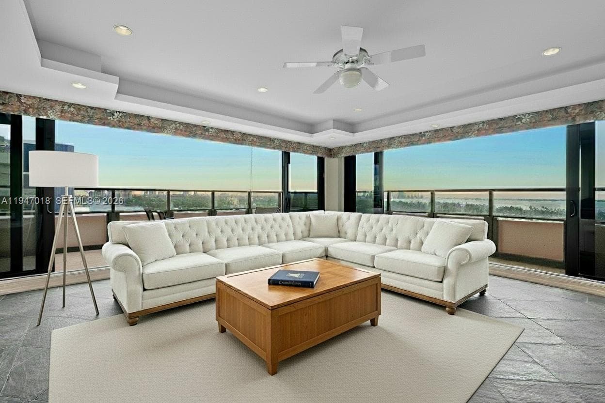 5225 Collins Ave, Miami Beach FL 33140 — 14
