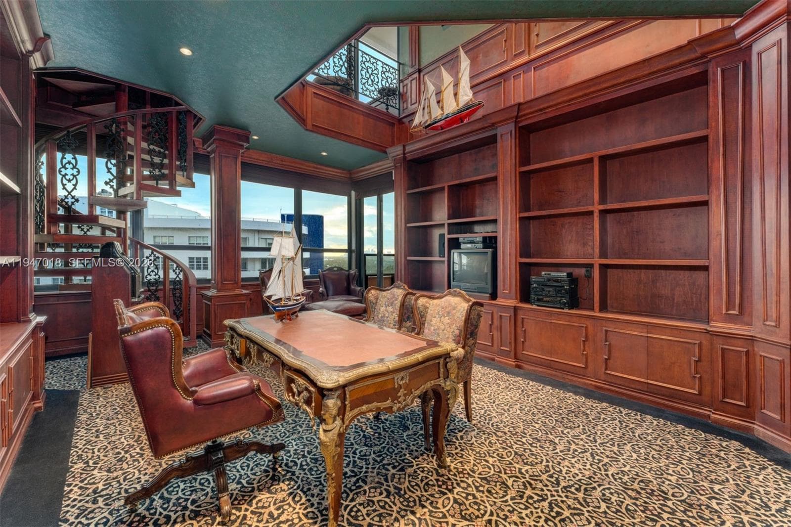 5225 Collins Ave, Miami Beach FL 33140 — 19