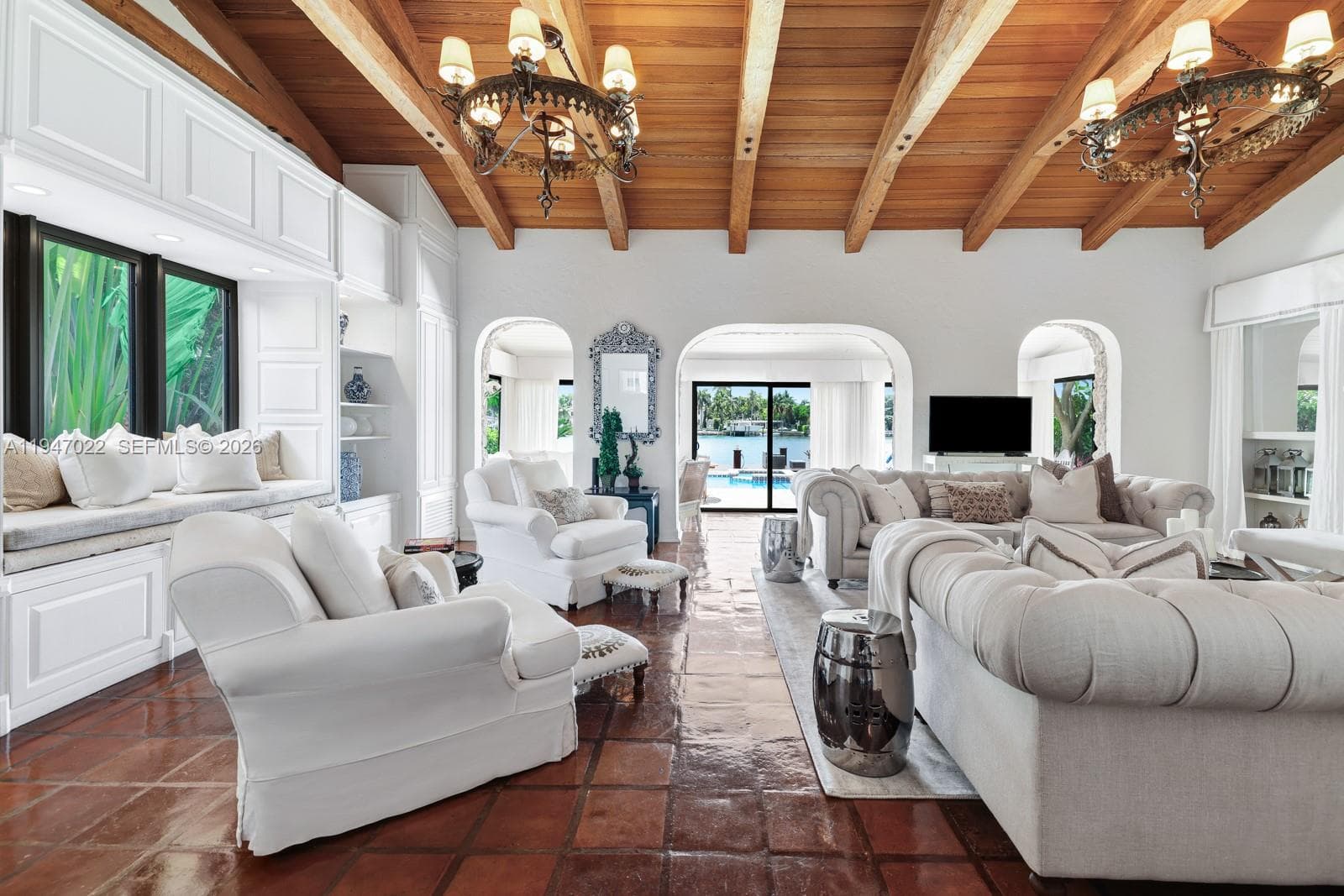 56 S Hibiscus Dr, Miami Beach FL 33139 — 13