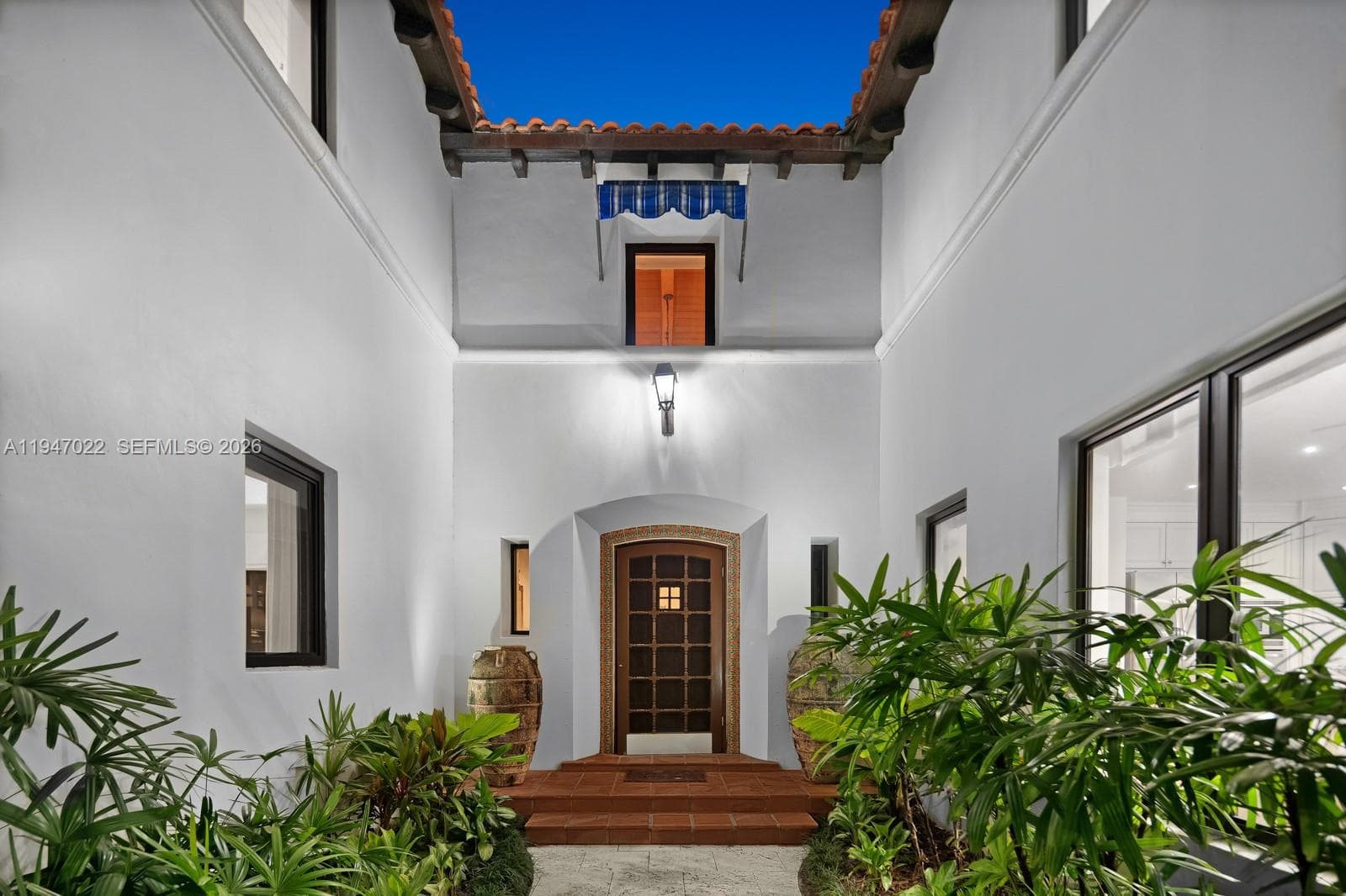 56 S Hibiscus Dr, Miami Beach FL 33139 — 34