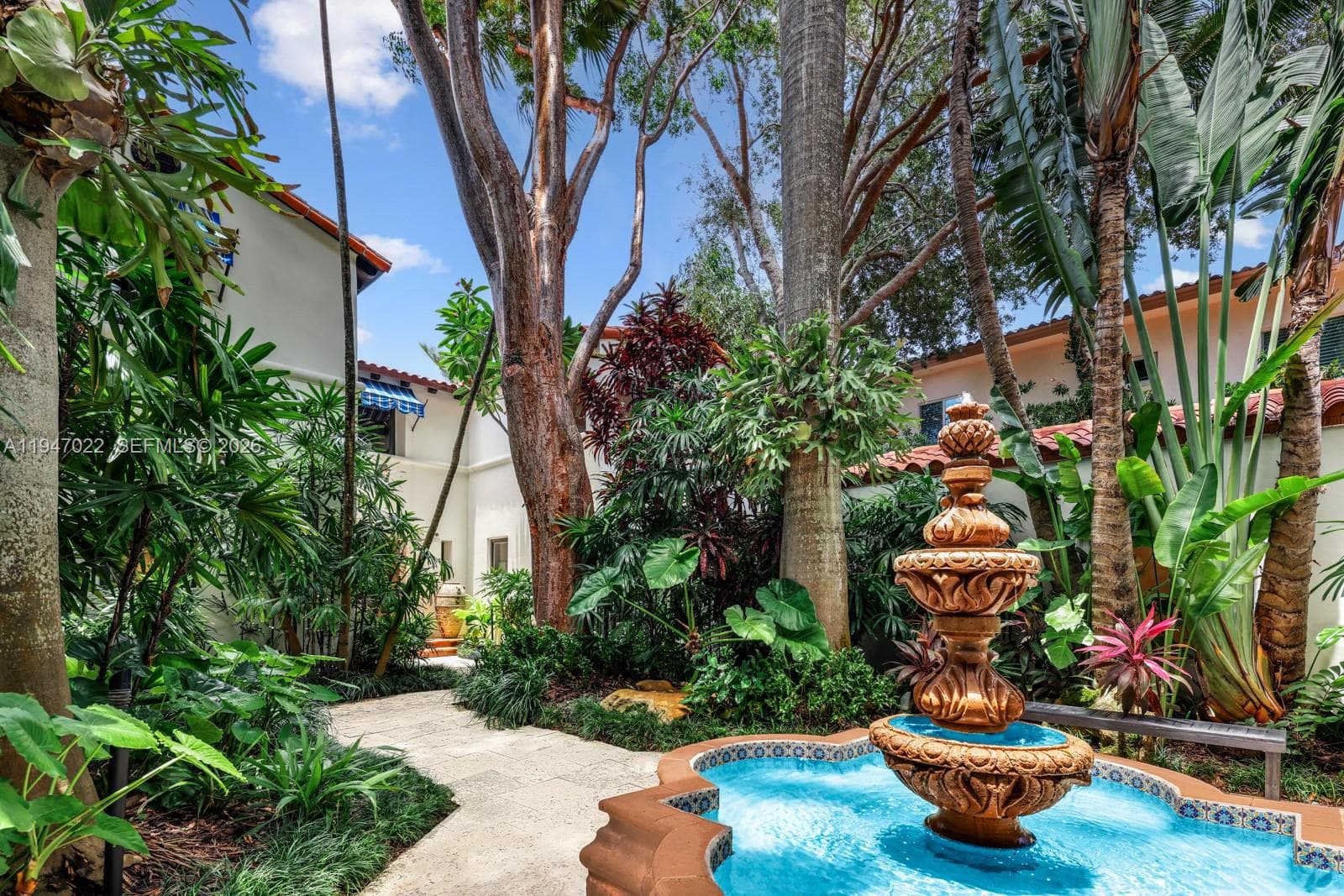 56 S Hibiscus Dr, Miami Beach FL 33139 — 39