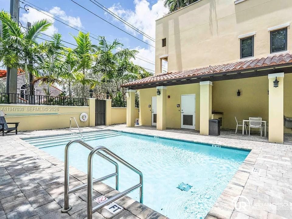 1091 Galiano St, Coral Gables FL 33134 — 5