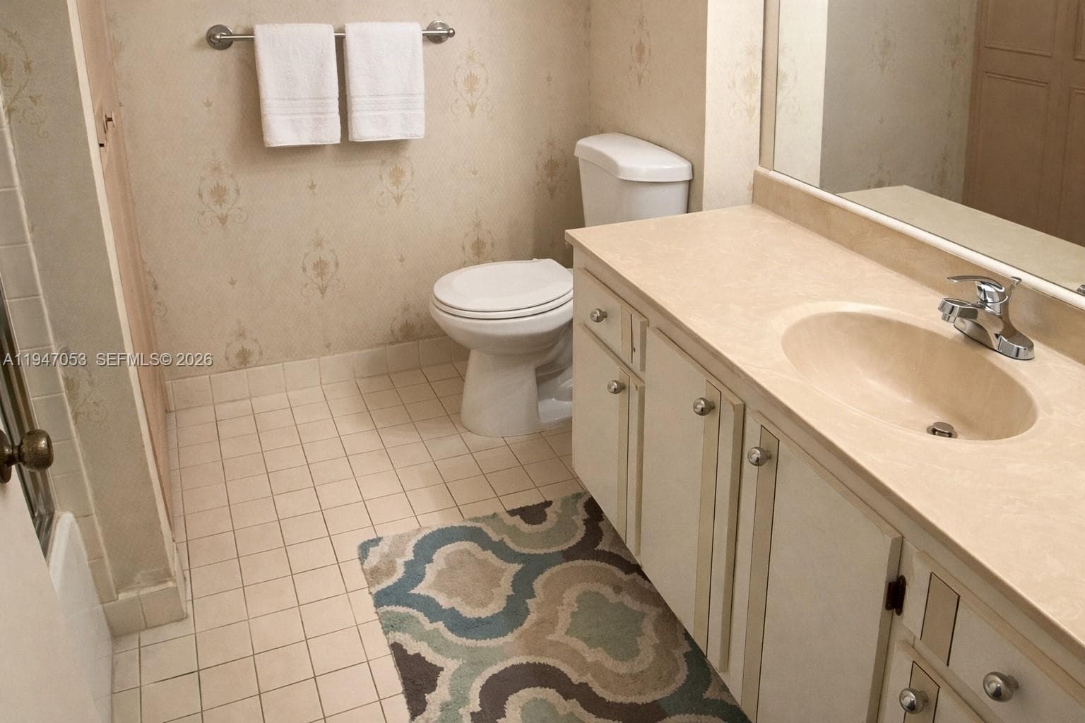 20851 San Simeon Way # 202, Miami FL 33179 — 17