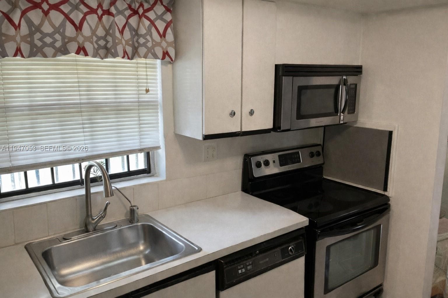 20851 San Simeon Way # 202, Miami FL 33179 — 9