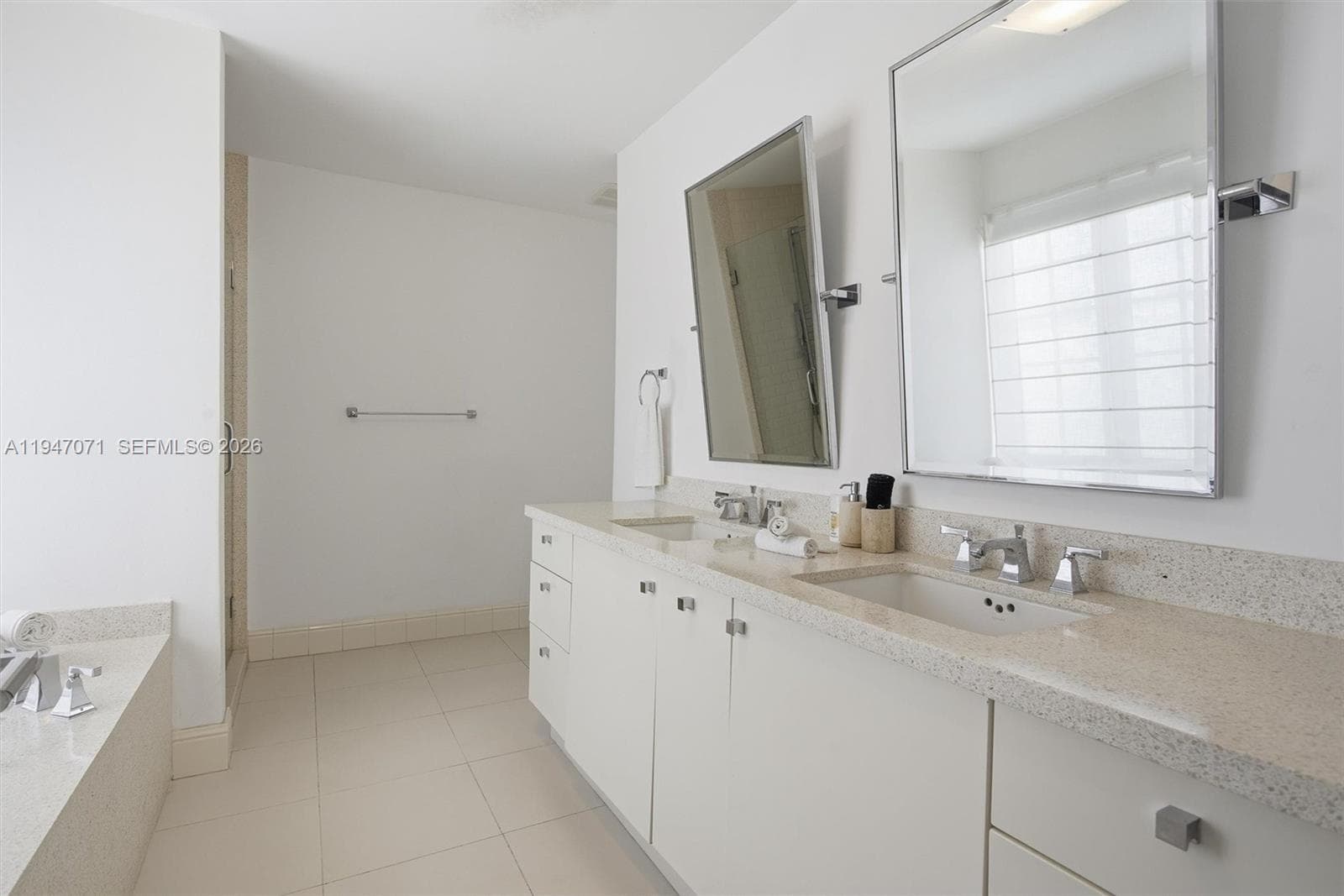 1250 Ocean Dr, Miami Beach FL 33139 — 24