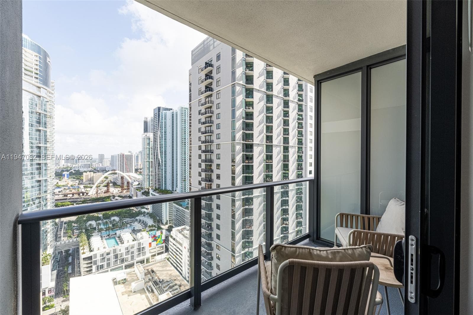601 NE 1st ave # 3109, Miami FL 33132 — 13