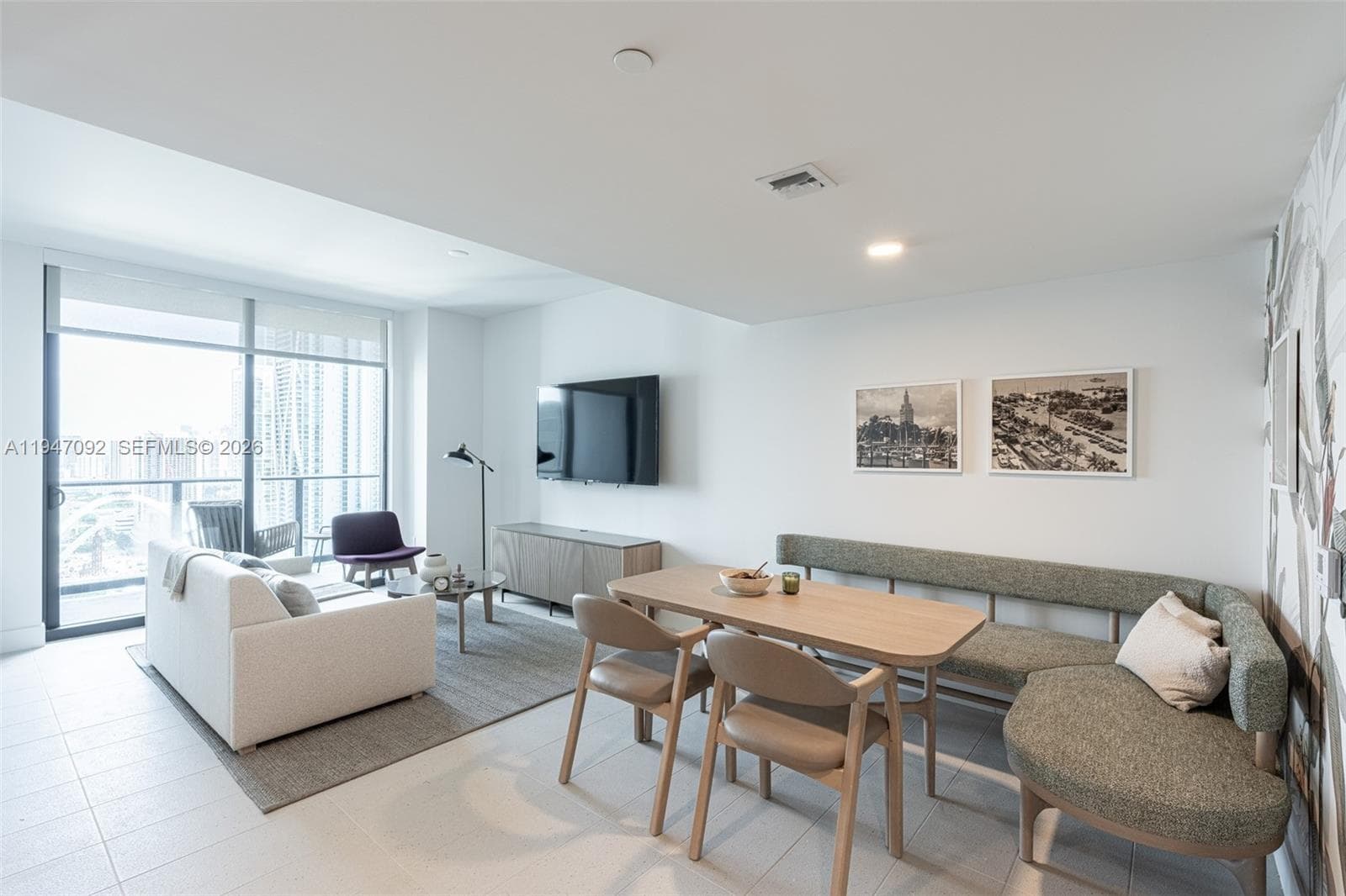 601 NE 1st ave # 3109, Miami FL 33132 — 3