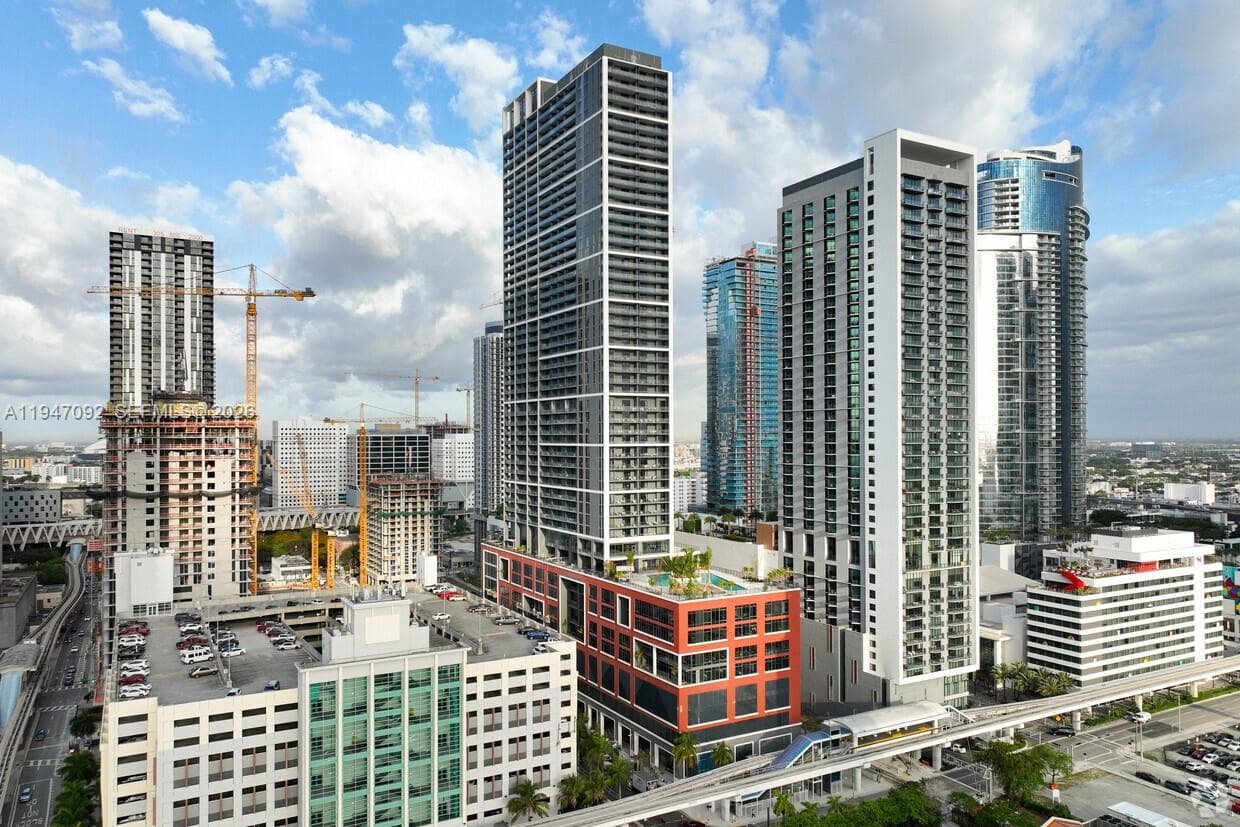 601 NE 1st ave # 3109, Miami FL 33132 — 28