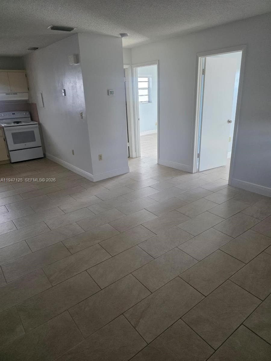 1575 NW 1st ST # 3, Miami FL 33125 — 3