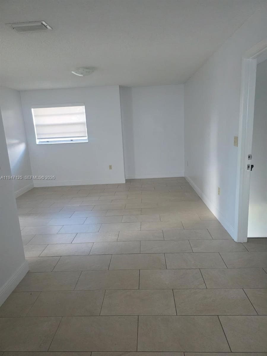 1575 NW 1st ST # 3, Miami FL 33125 — 1