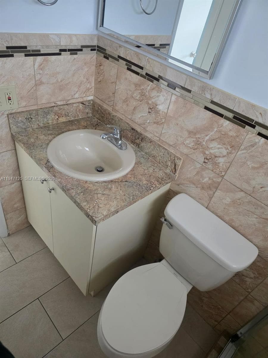 1575 NW 1st ST # 3, Miami FL 33125 — 9