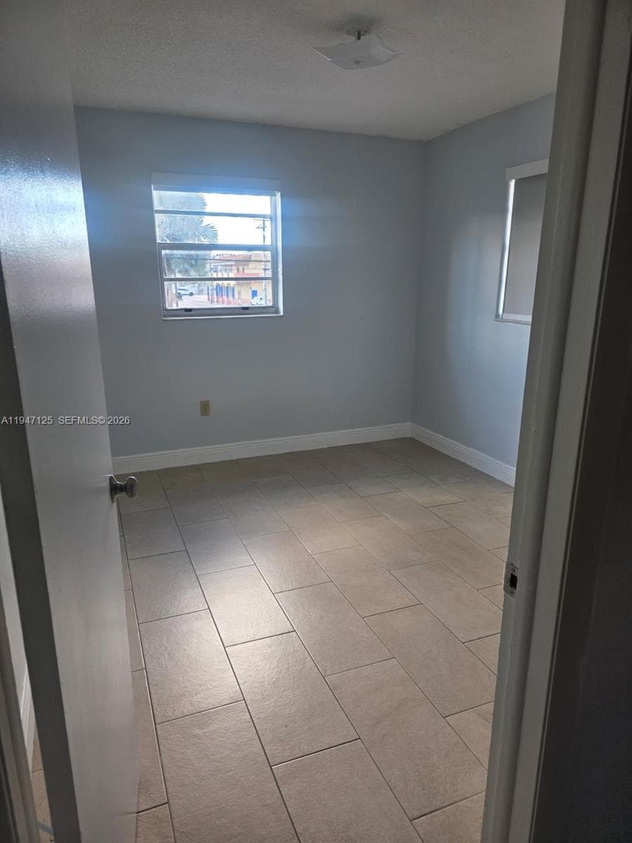 1575 NW 1st ST # 3, Miami FL 33125 — 10