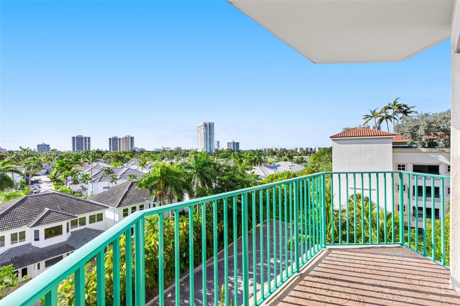 19900 E Country Club Dr # 502, Aventura FL 33180 — 2