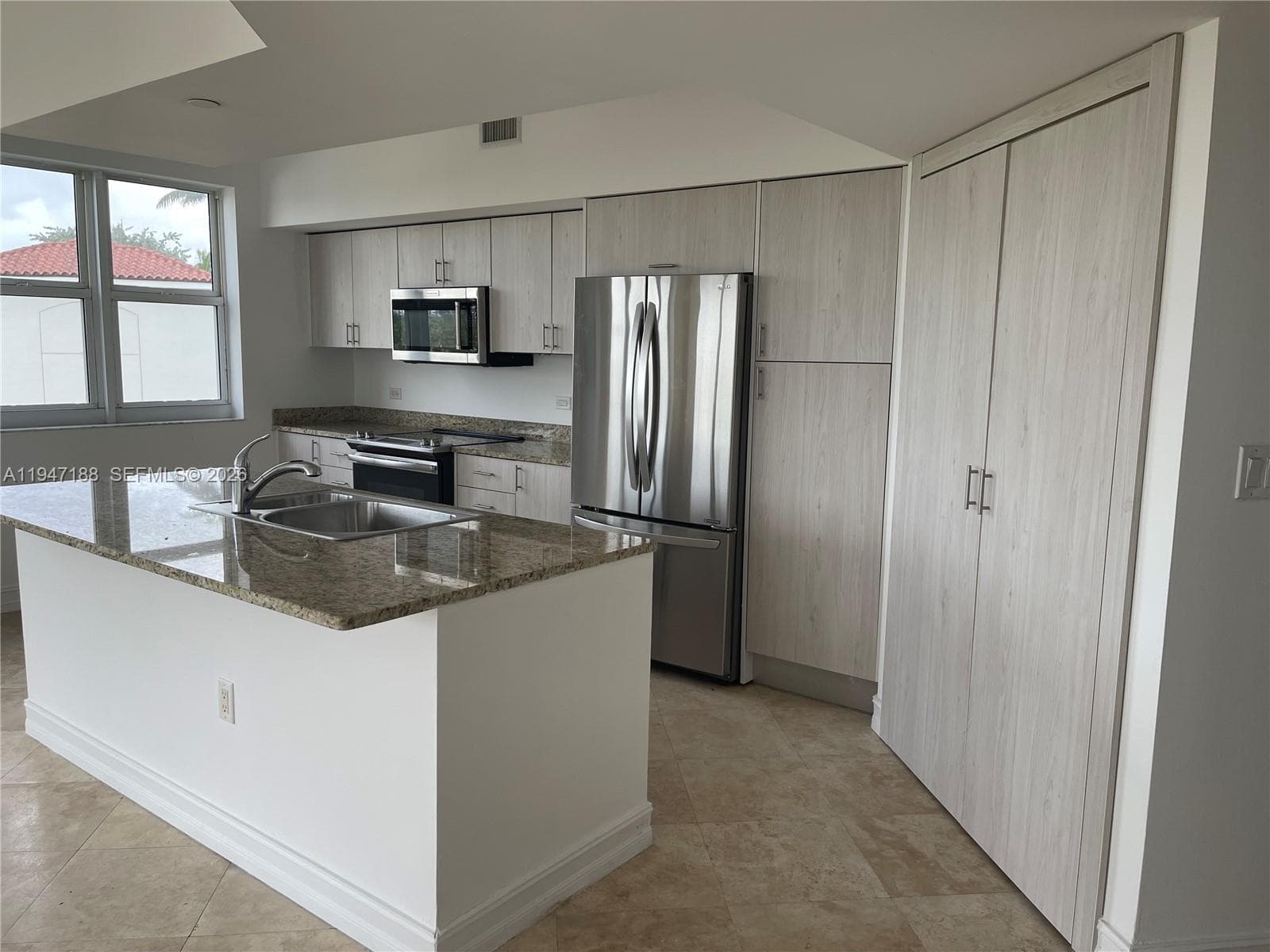 19900 E Country Club Dr # 502, Aventura FL 33180 — 8