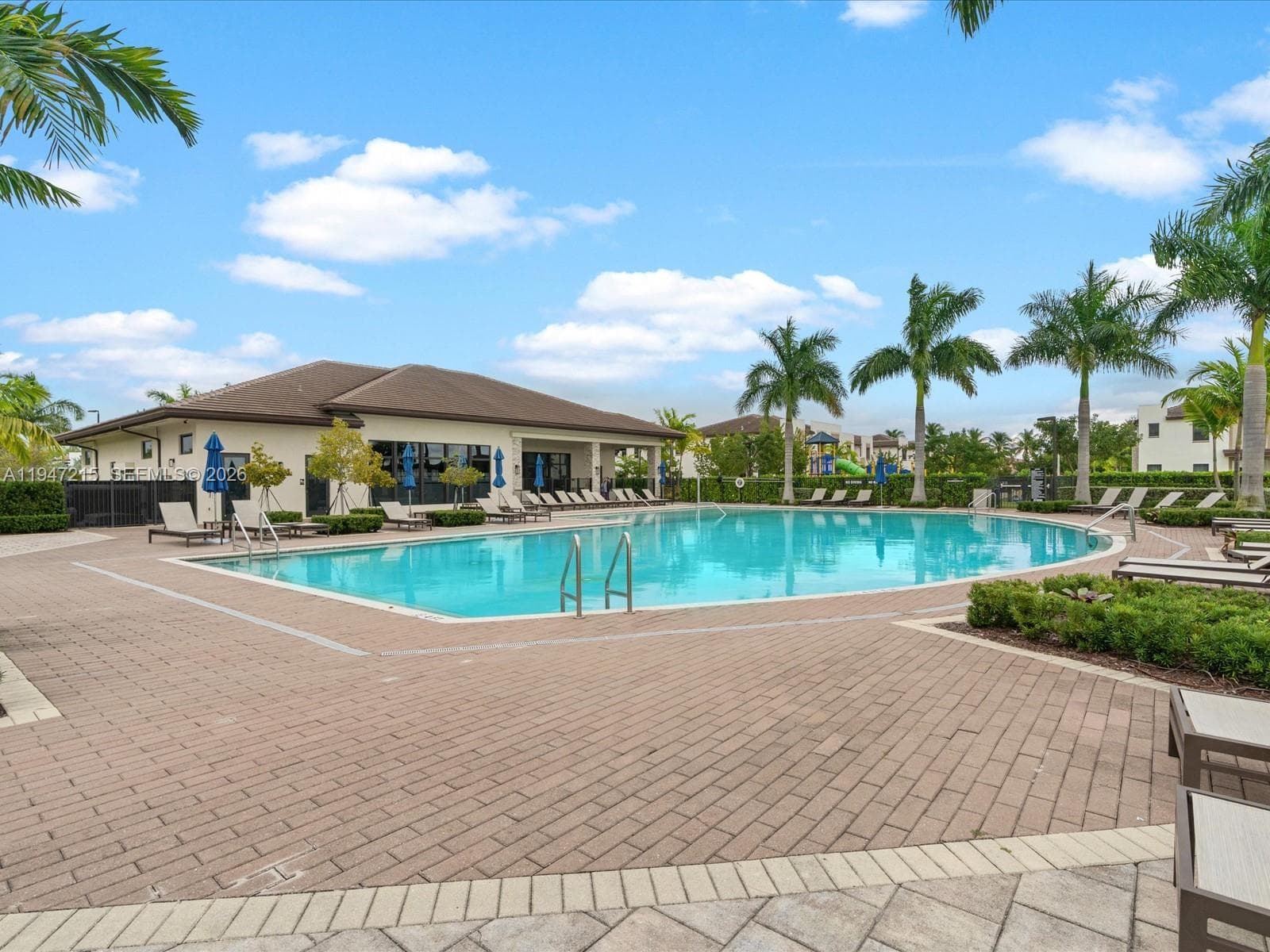 544 NE 206th Ln, Miami FL 33179 — 41