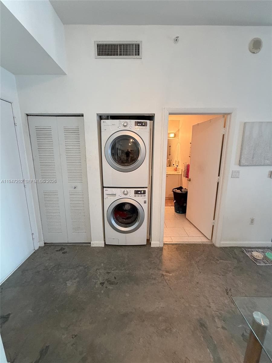 133 NE 2nd Ave # 2107, Miami FL 33132 — 12