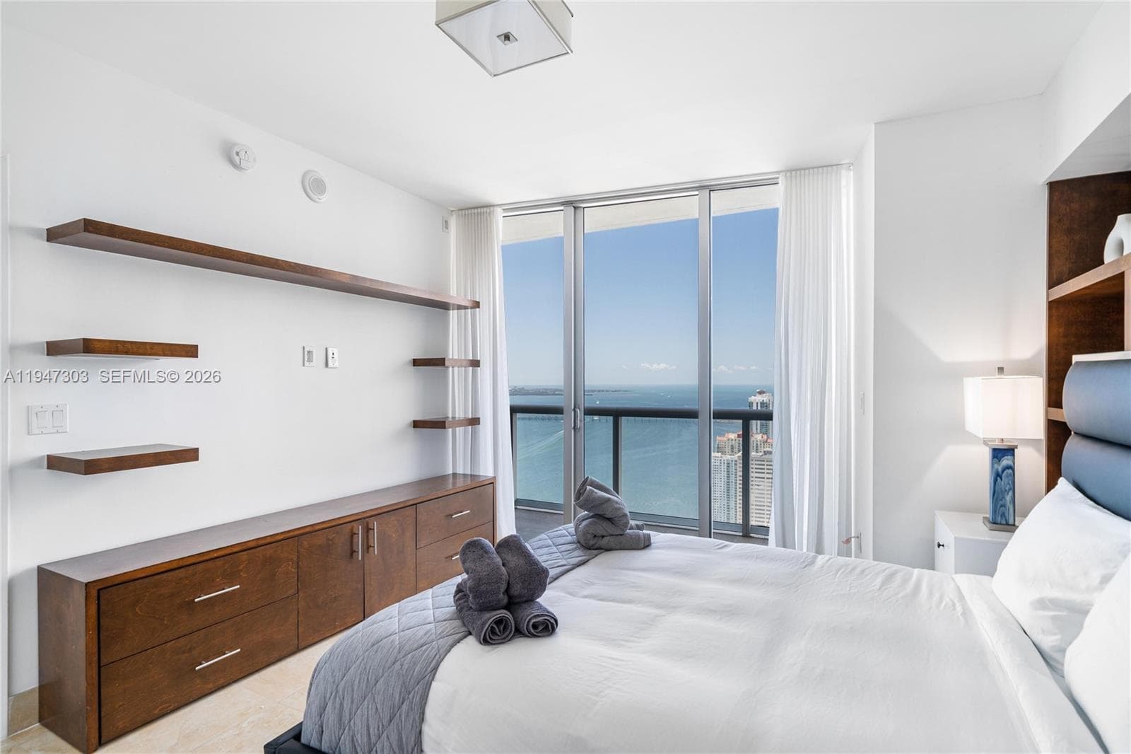 495 Brickel Ave # 5705, Miami FL 33131 — 23