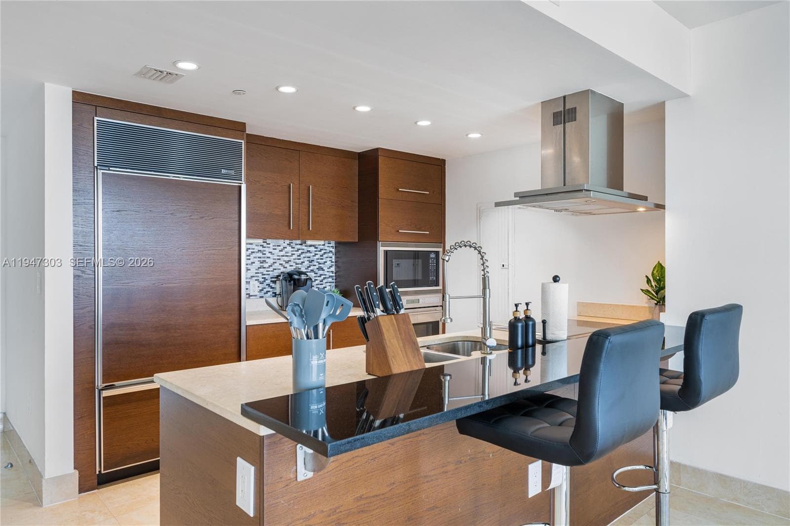 495 Brickel Ave # 5705, Miami FL 33131 — 7