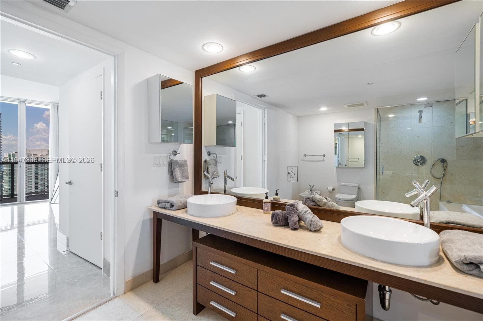 495 Brickel Ave # 5705, Miami FL 33131 — 19