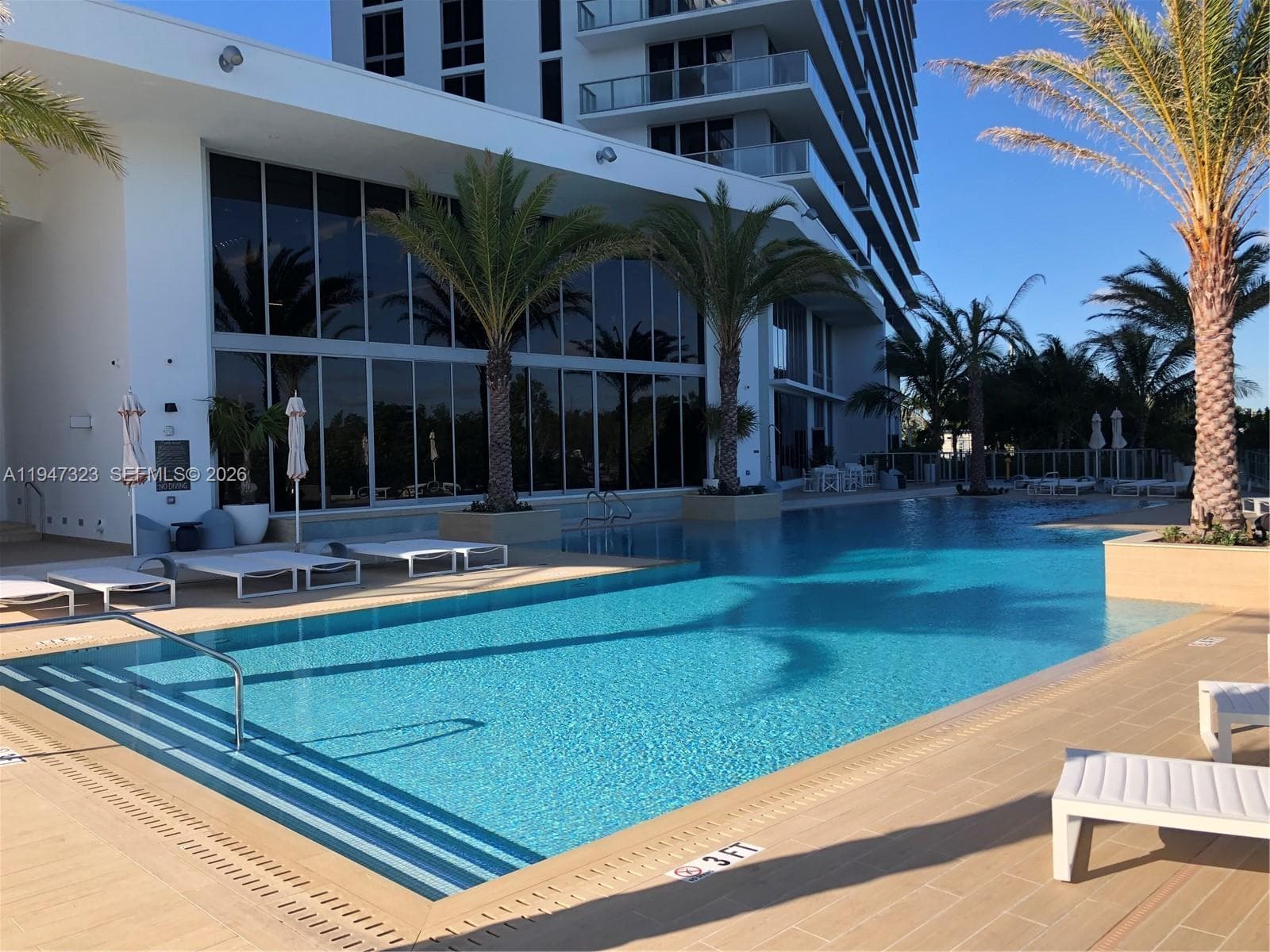 16385 Biscayne Blvd # 1417, North Miami Beach FL 33160 — 27