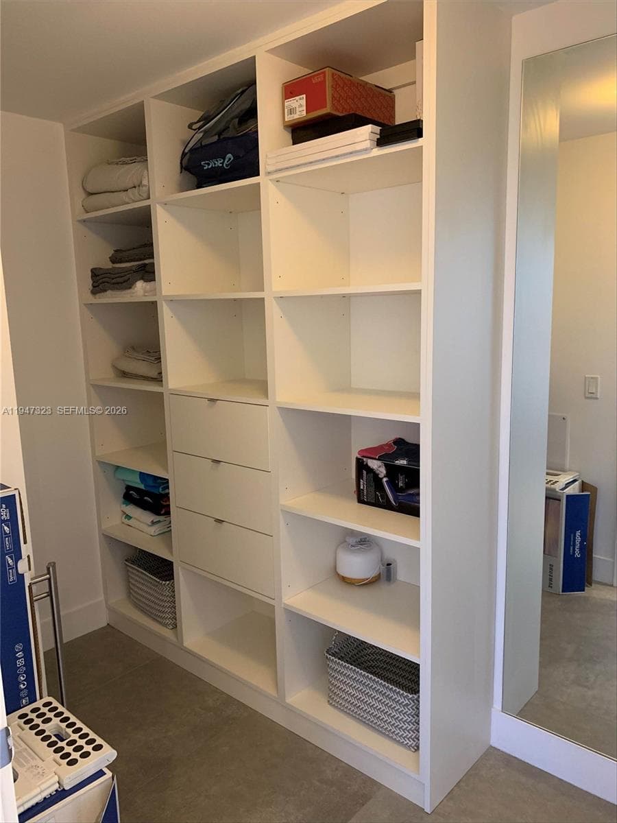16385 Biscayne Blvd # 1417, North Miami Beach FL 33160 — 16