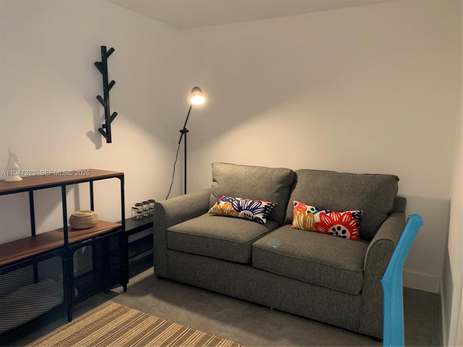 16385 Biscayne Blvd # 1417, North Miami Beach FL 33160 — 12