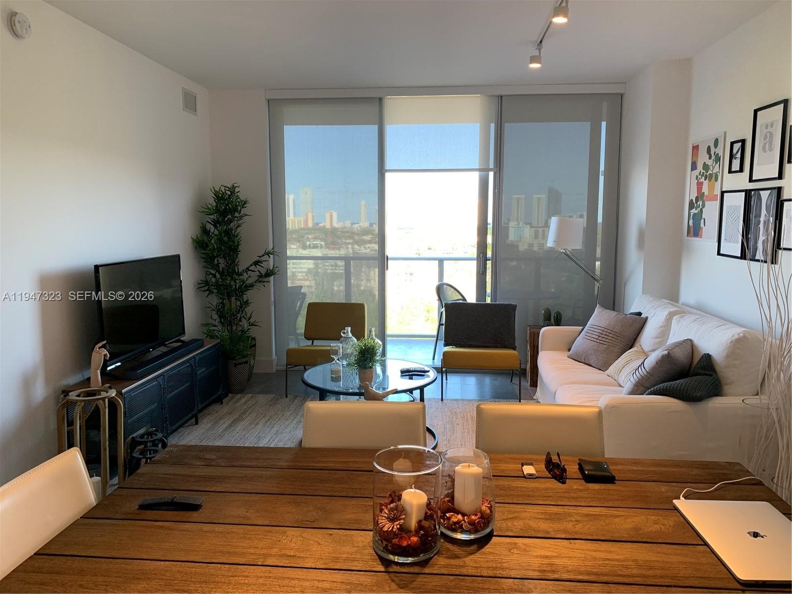16385 Biscayne Blvd # 1417, North Miami Beach FL 33160 — 3