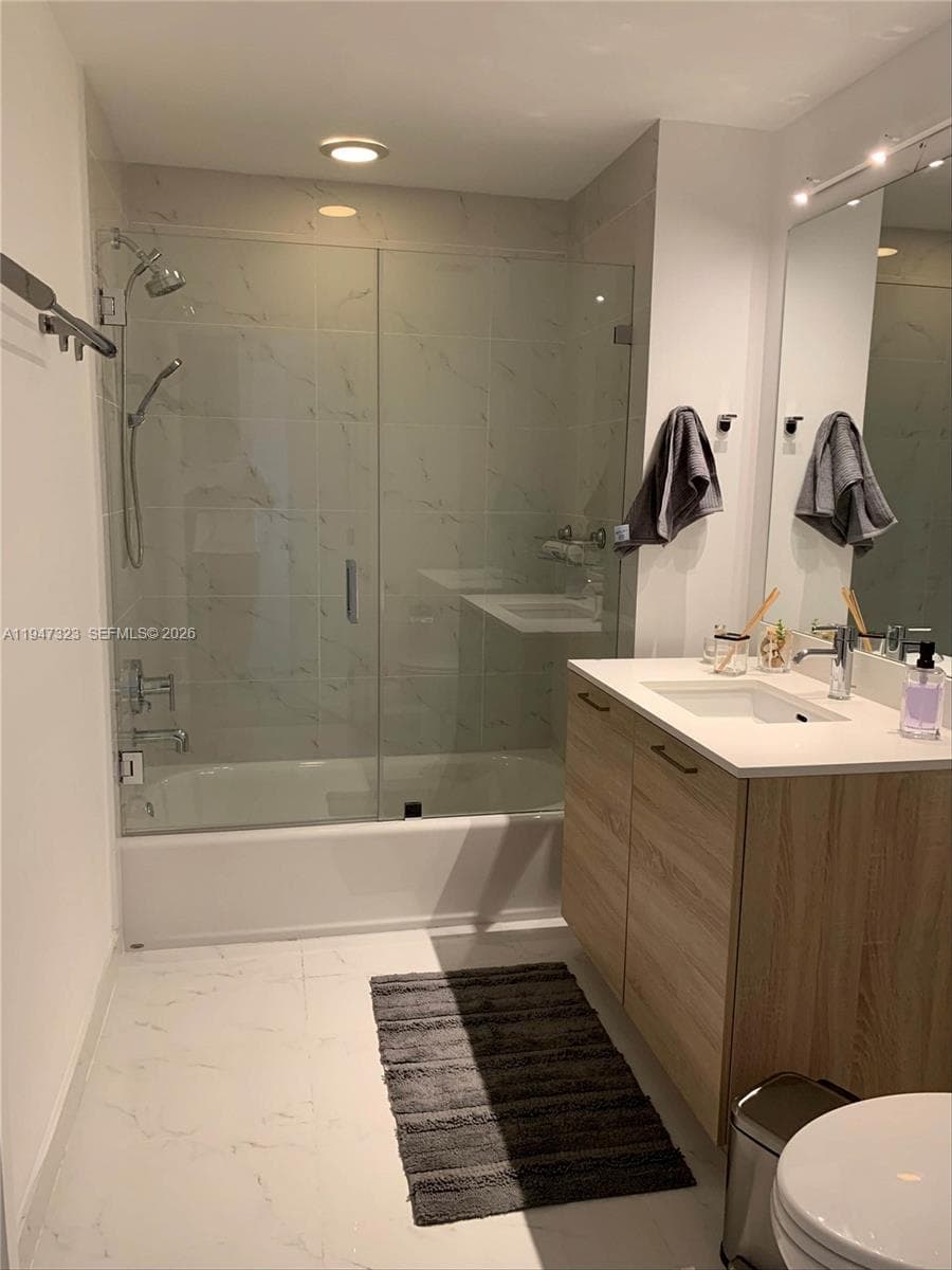 16385 Biscayne Blvd # 1417, North Miami Beach FL 33160 — 11
