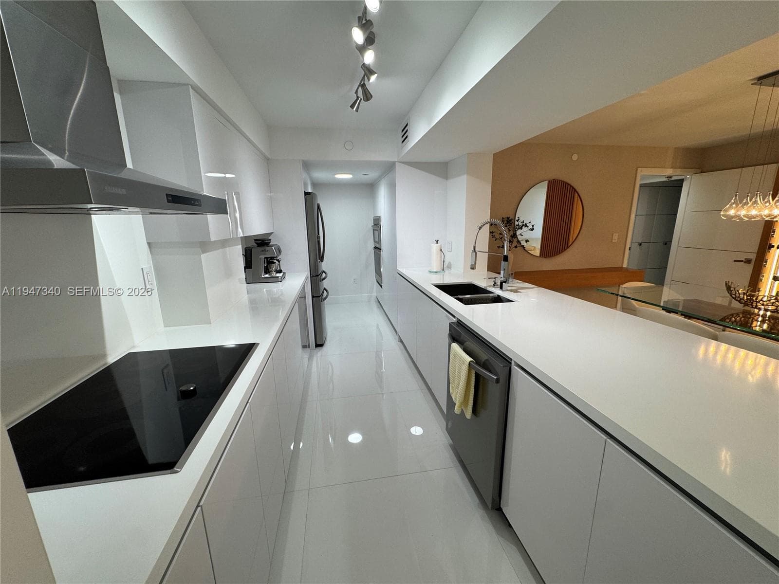 5757 Collins Ave # 504, Miami Beach FL 33140 — 3