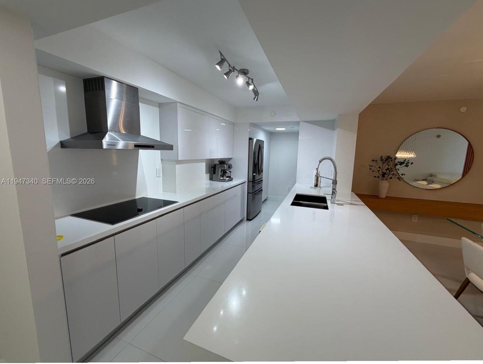 5757 Collins Ave # 504, Miami Beach FL 33140 — 24