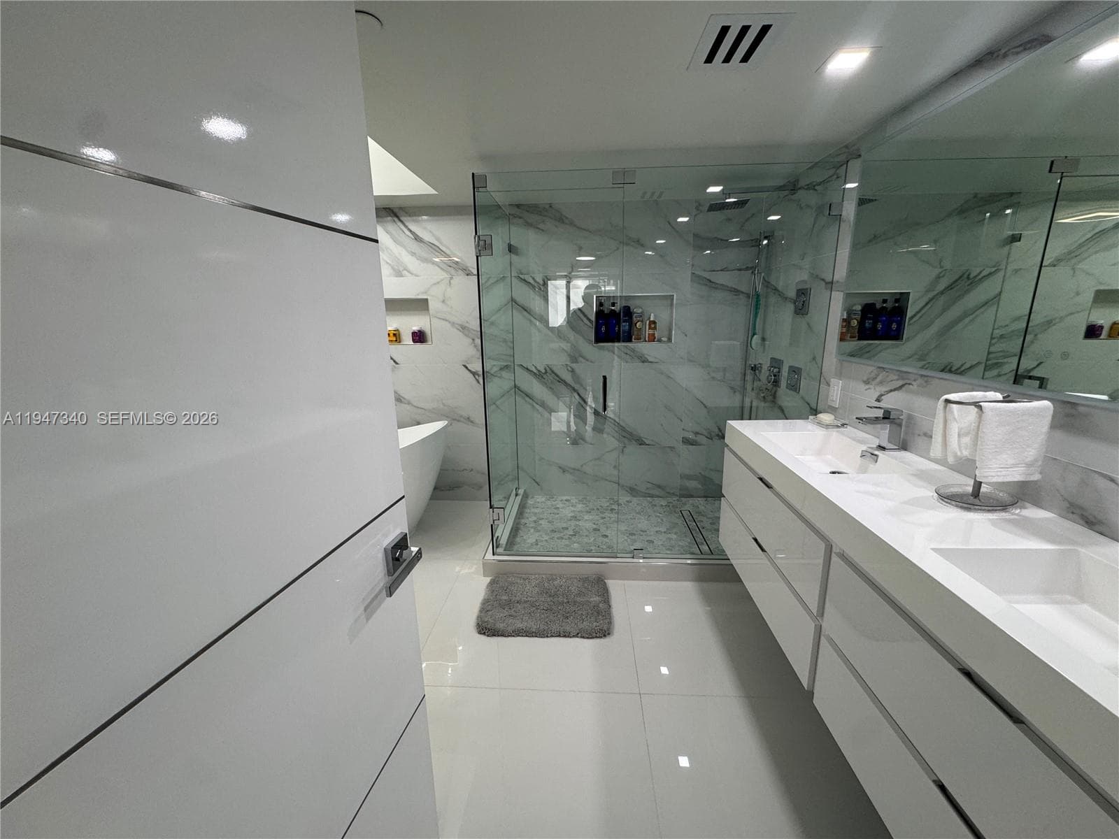5757 Collins Ave # 504, Miami Beach FL 33140 — 82