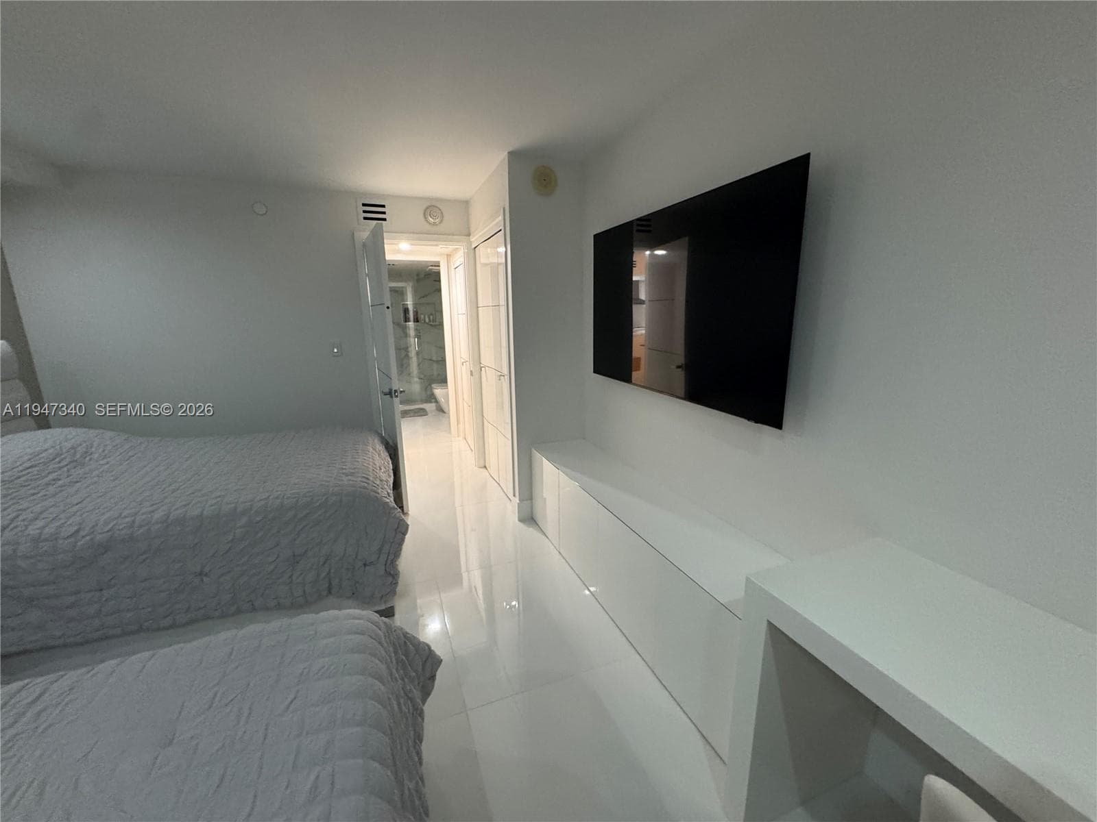 5757 Collins Ave # 504, Miami Beach FL 33140 — 41