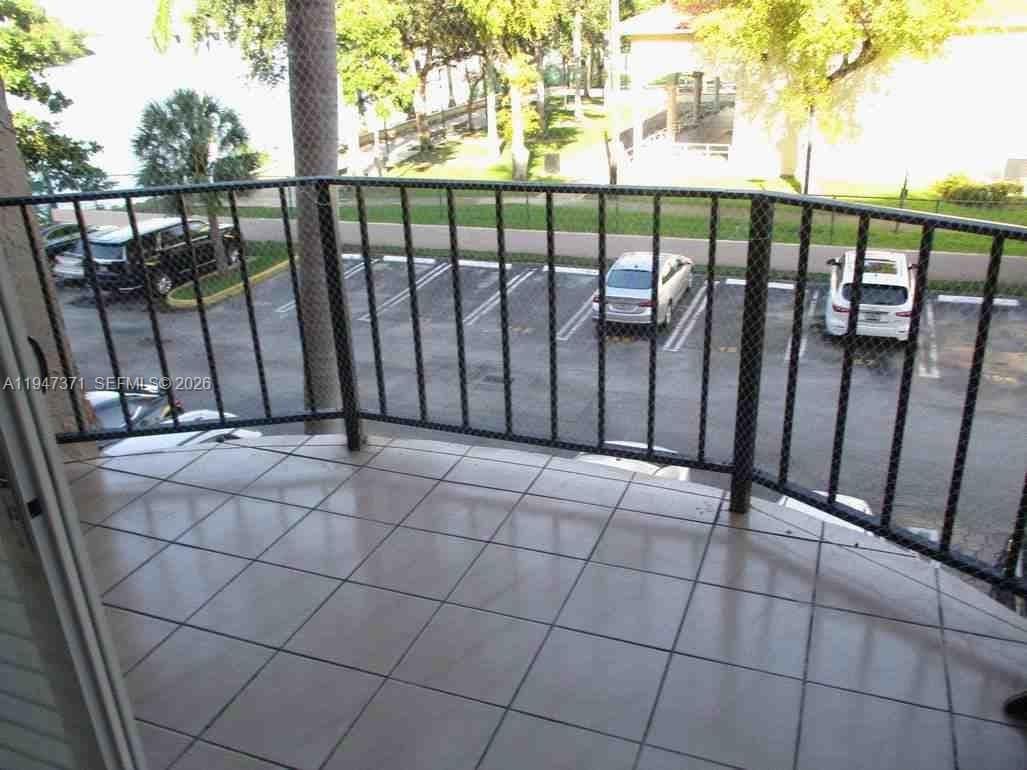 5199 NW 7th St # 309, Miami FL 33126 — 4