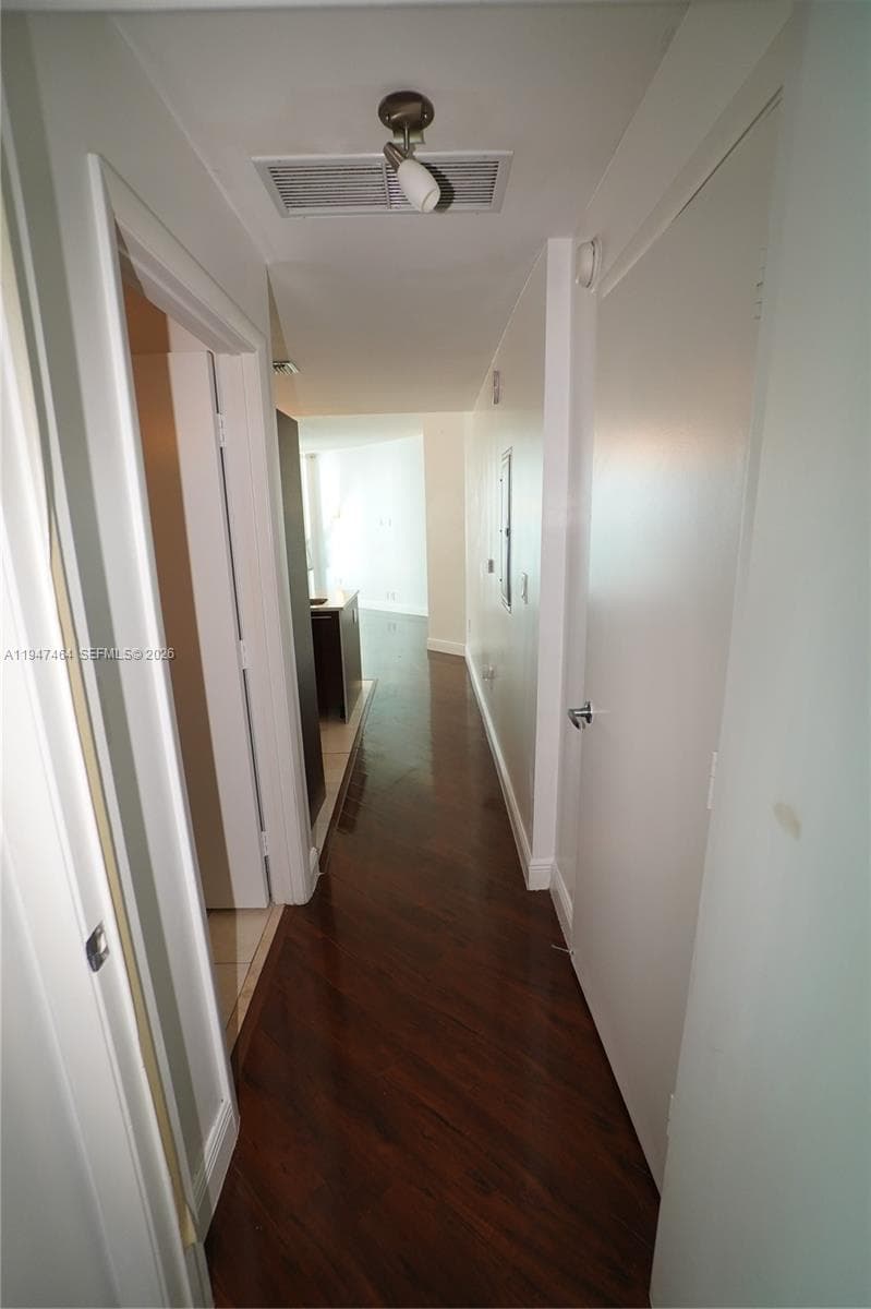 1900 N Bayshore Dr # 2510, Miami FL 33132 — 17