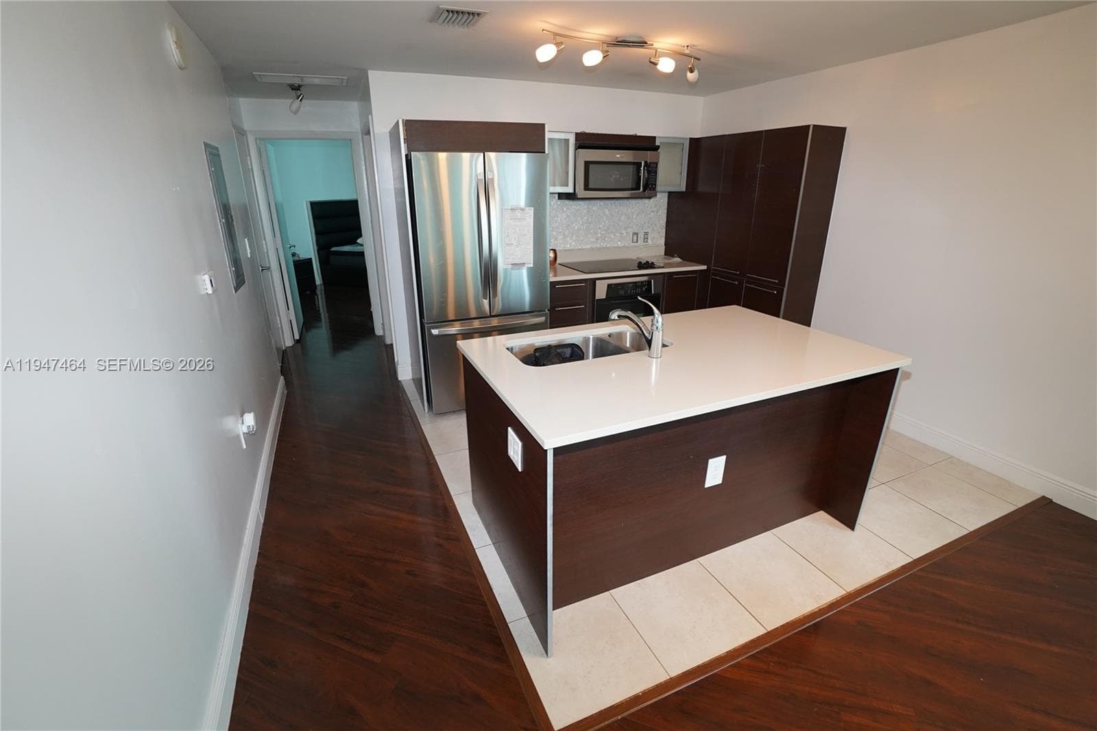 1900 N Bayshore Dr # 2510, Miami FL 33132 — 12