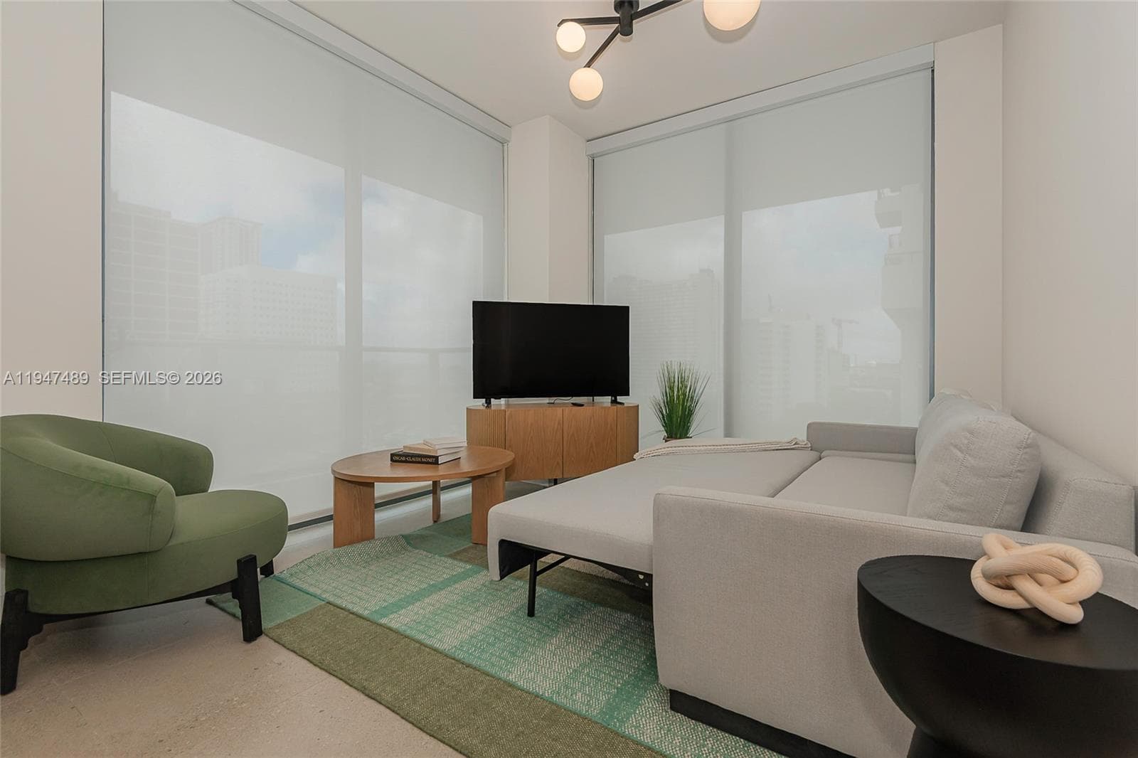 11 NE 6 ST # 814, Miami FL 33132 — 57