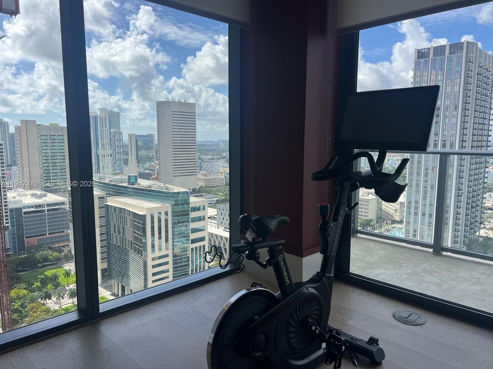 11 NE 6 ST # 814, Miami FL 33132 — 28