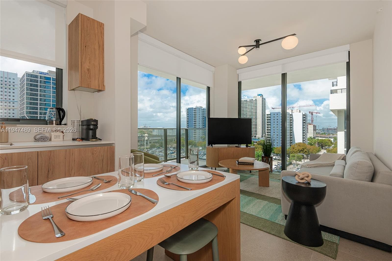 11 NE 6 ST # 814, Miami FL 33132 — 34