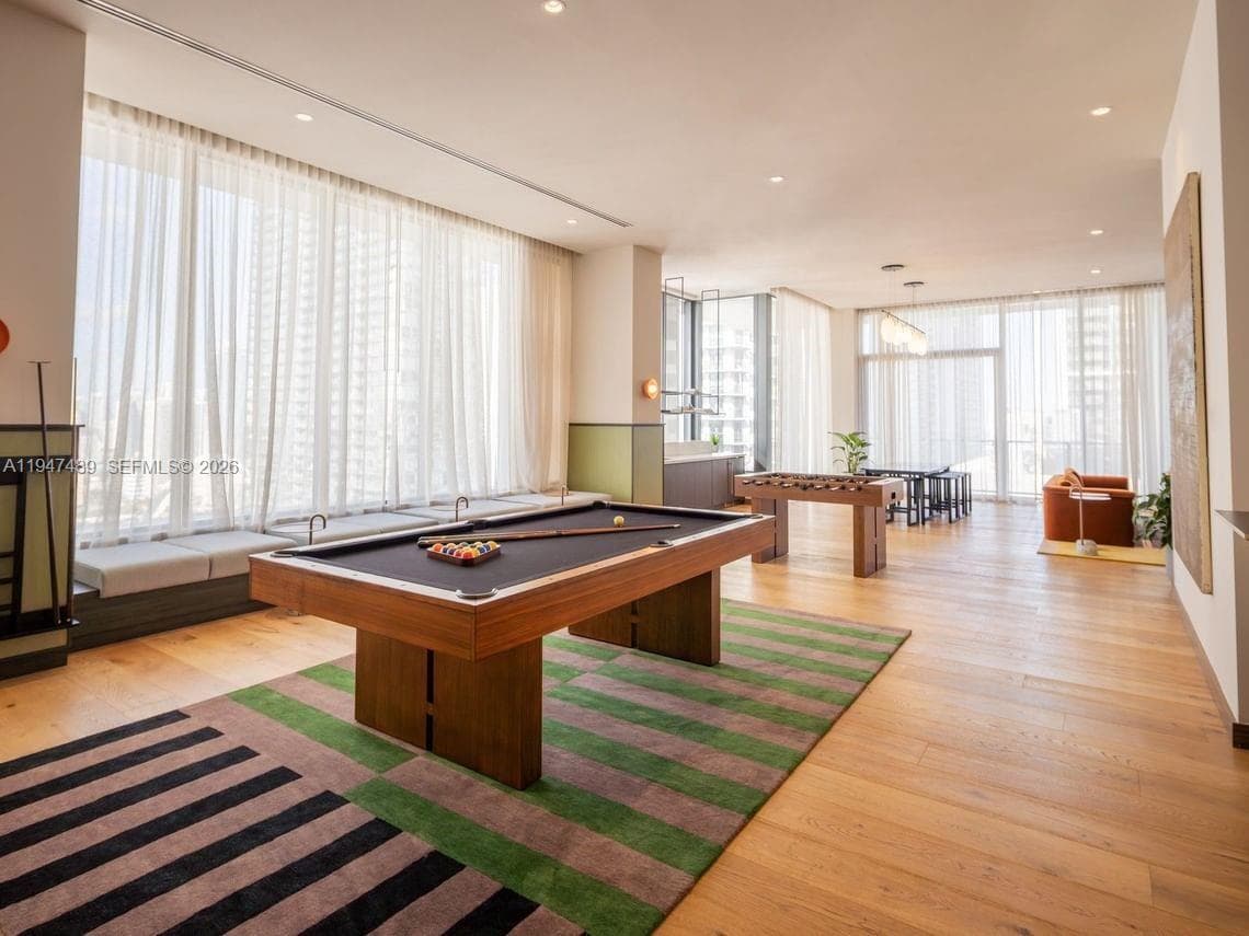 11 NE 6 ST # 814, Miami FL 33132 — 18