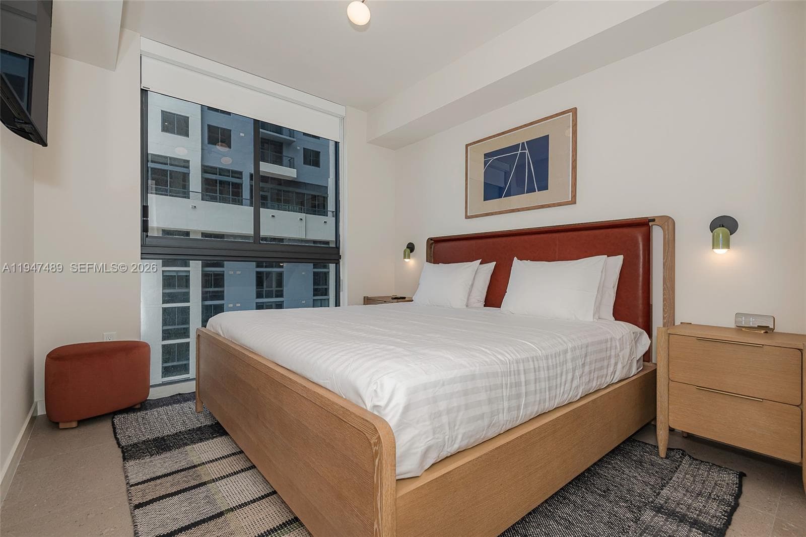 11 NE 6 ST # 814, Miami FL 33132 — 44