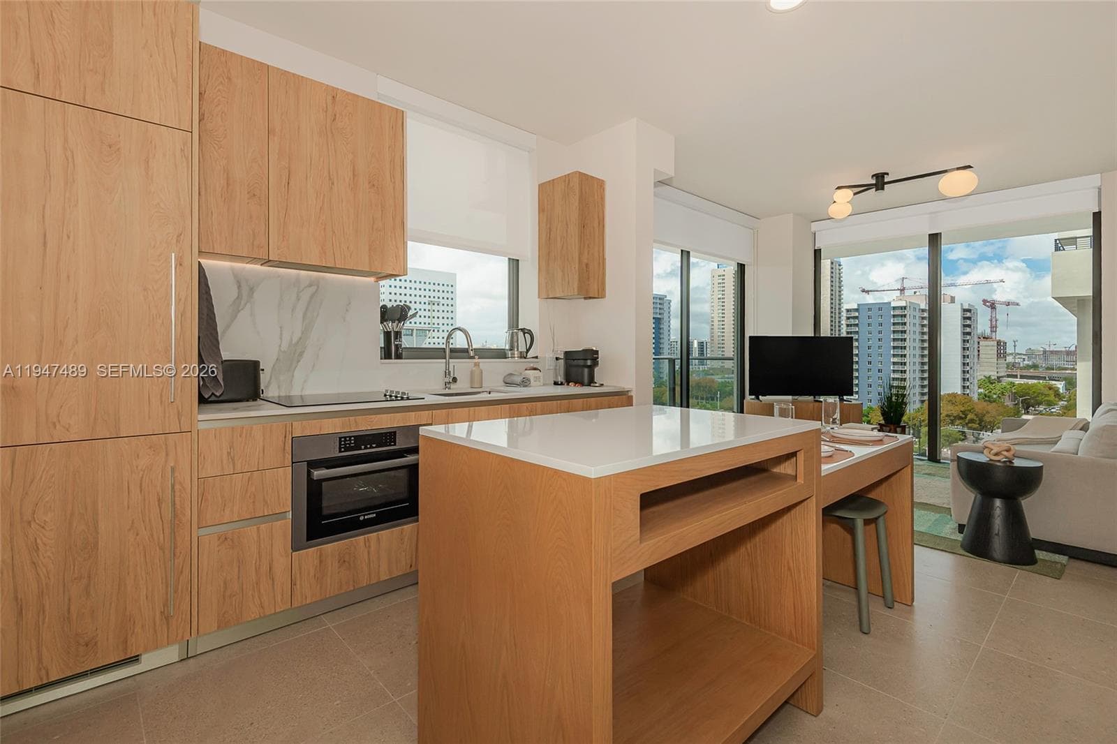 11 NE 6 ST # 814, Miami FL 33132 — 35